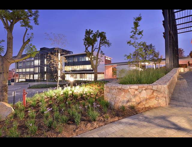 7,000M² OFFICE TO LET IN BRYANSTON